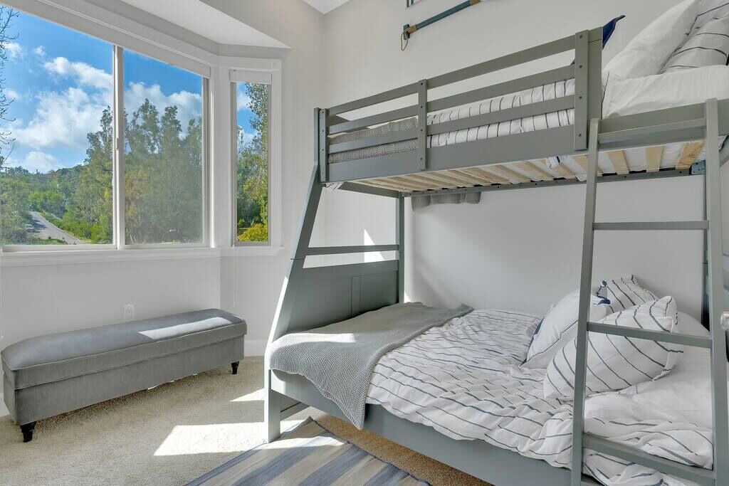 Photo of Bedroom in Lakeside