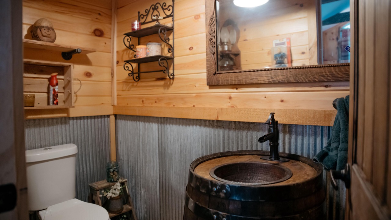 Photo of Bathroom in Higden