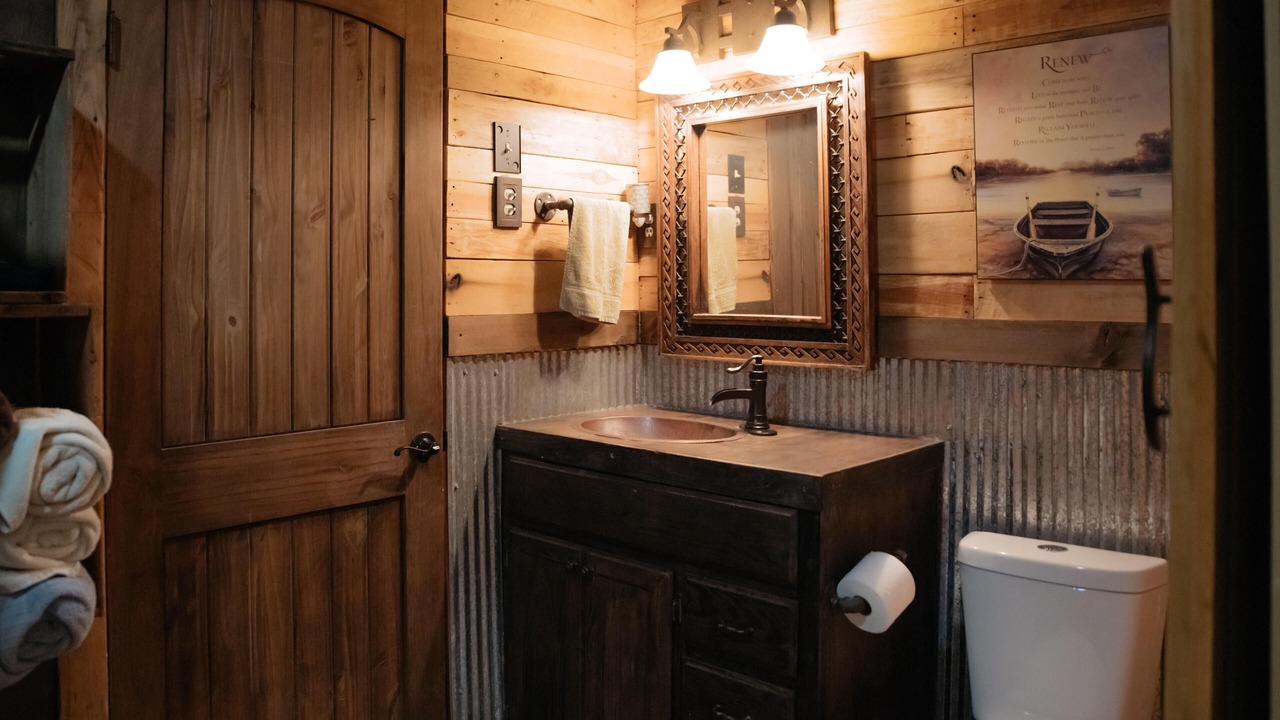 Photo of Bathroom in Higden
