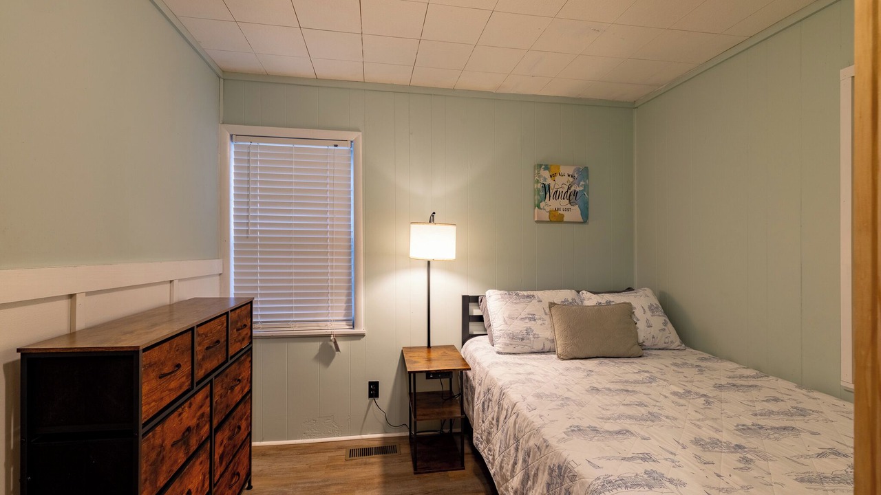 Photo of Bedroom in Higden
