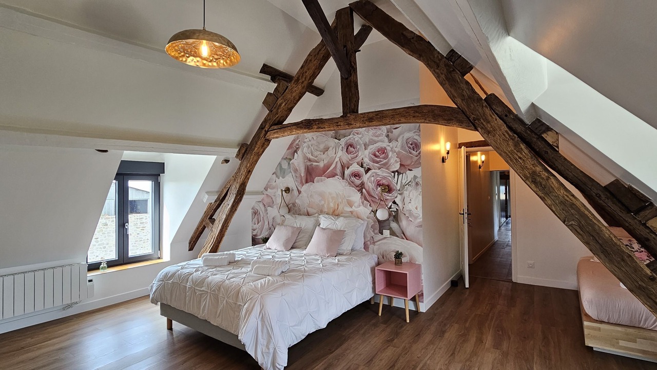 Photo of Bedroom in Saint-Remy-Blanzy