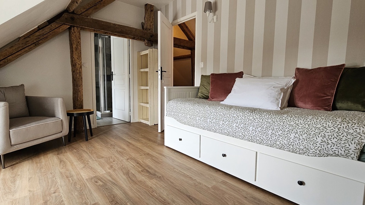 Photo of Bedroom in Saint-Remy-Blanzy