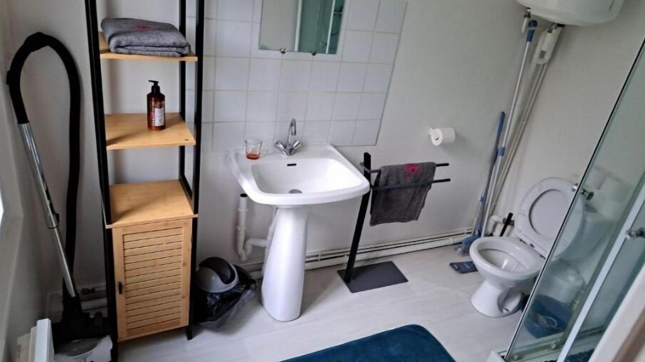 Photo of Bathroom in La Souterraine