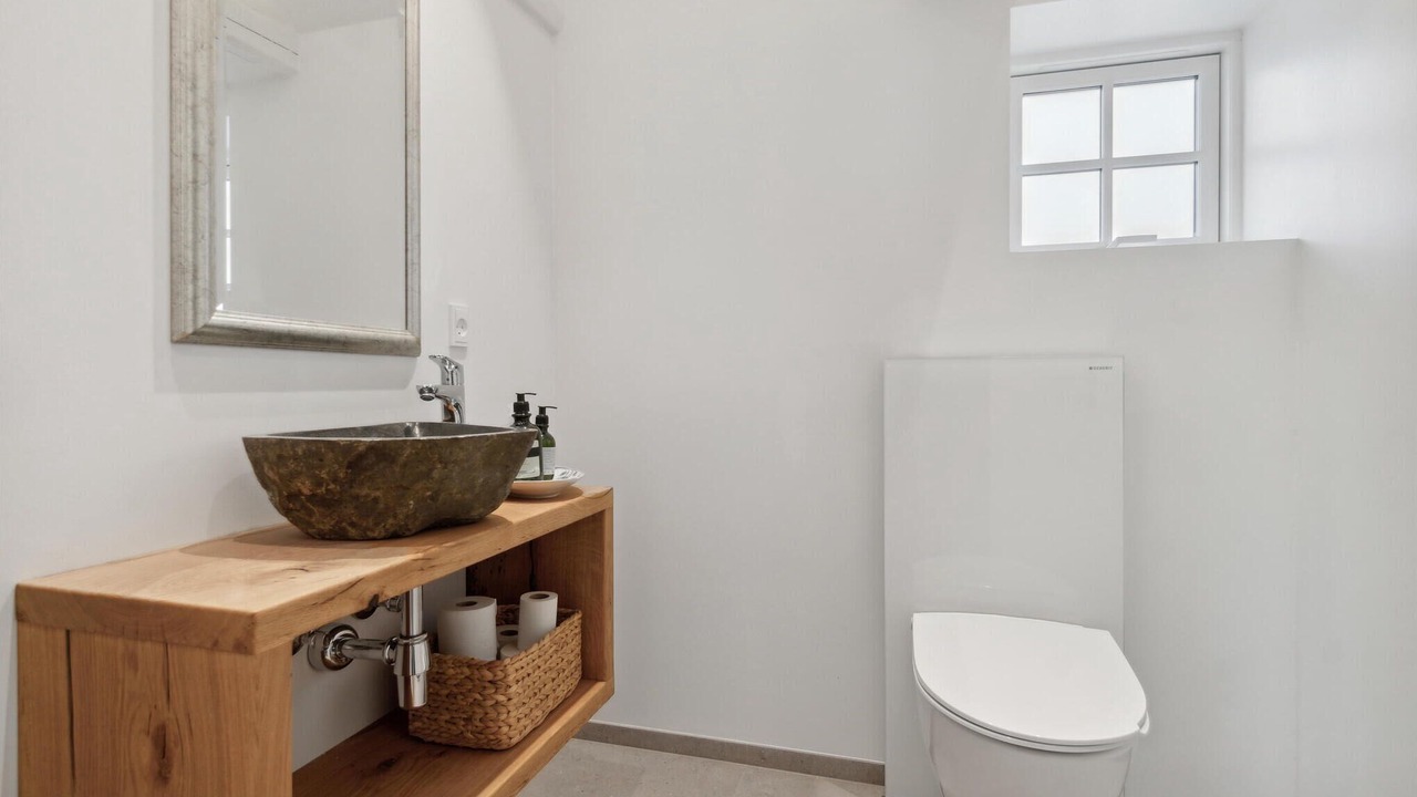 Photo of Bathroom in Trans