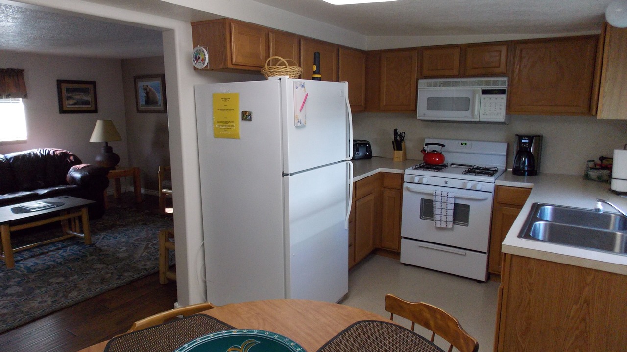 Photo of Kitchen in West Yellowstone