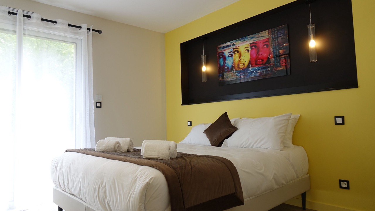 Photo of Bedroom in Pont-de-Ruan