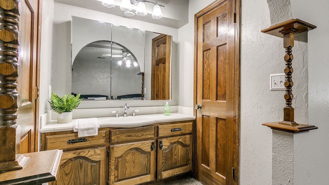 Photo of Bathroom in South Oklahoma City
