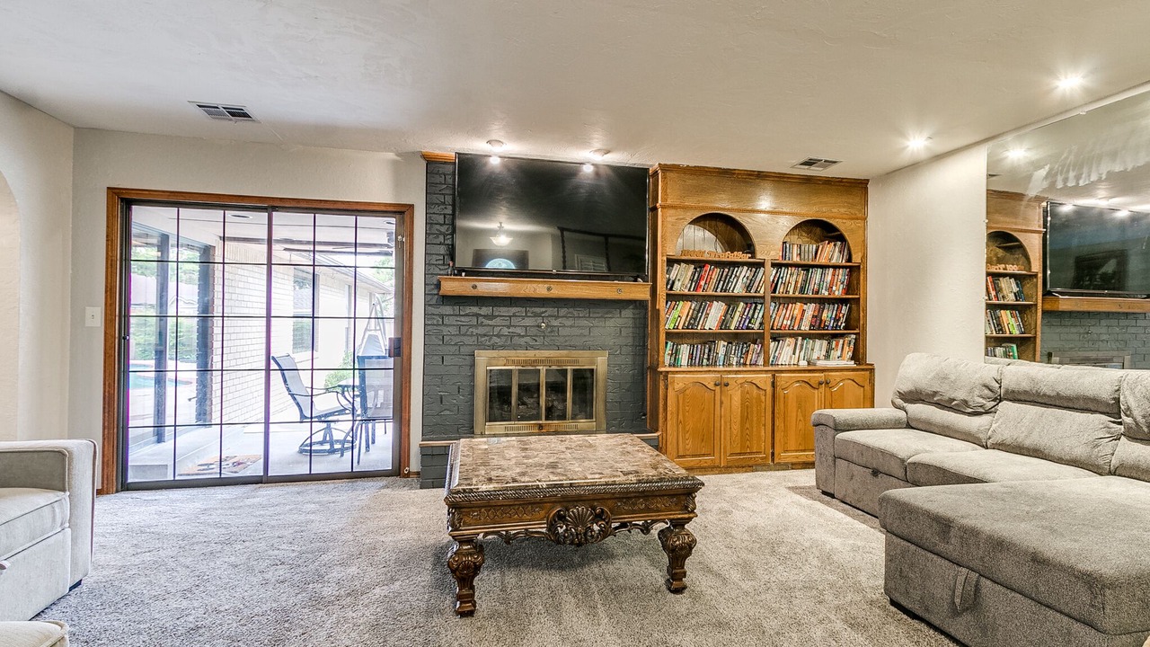 Photo of Livingroom in South Oklahoma City