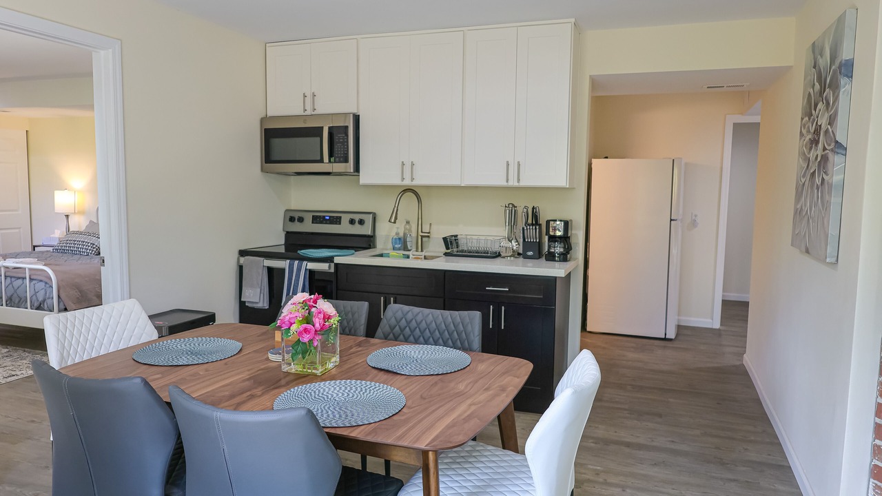 Photo of Others in East Lake Hills