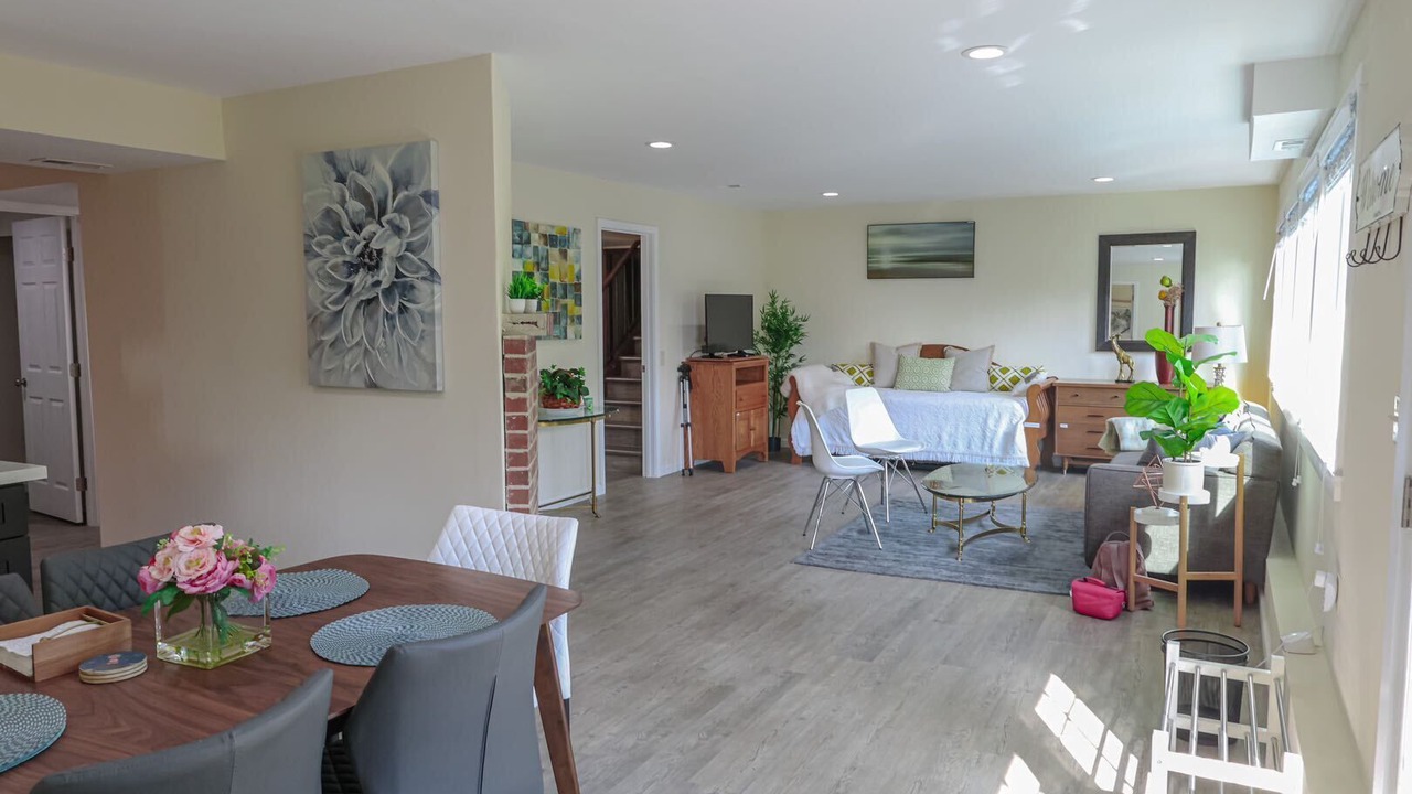 Photo of Others in East Lake Hills