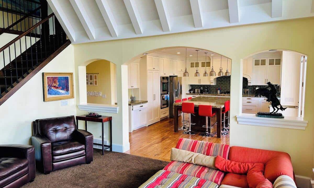 Photo of Livingroom in Layton