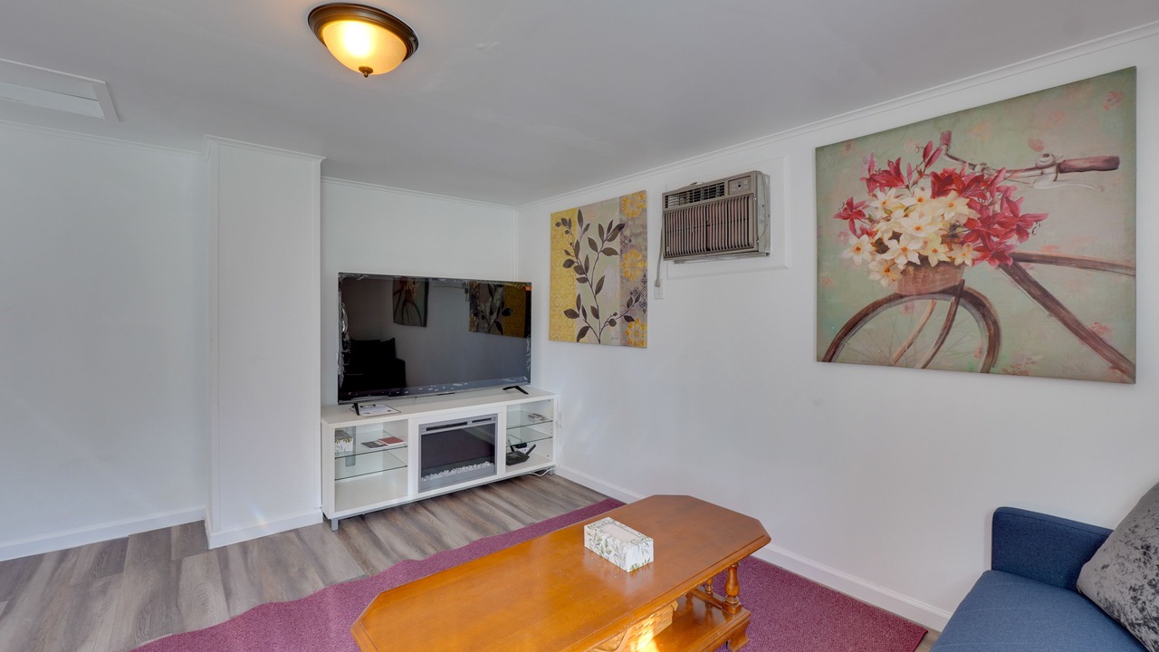 Photo of Livingroom in Kingston