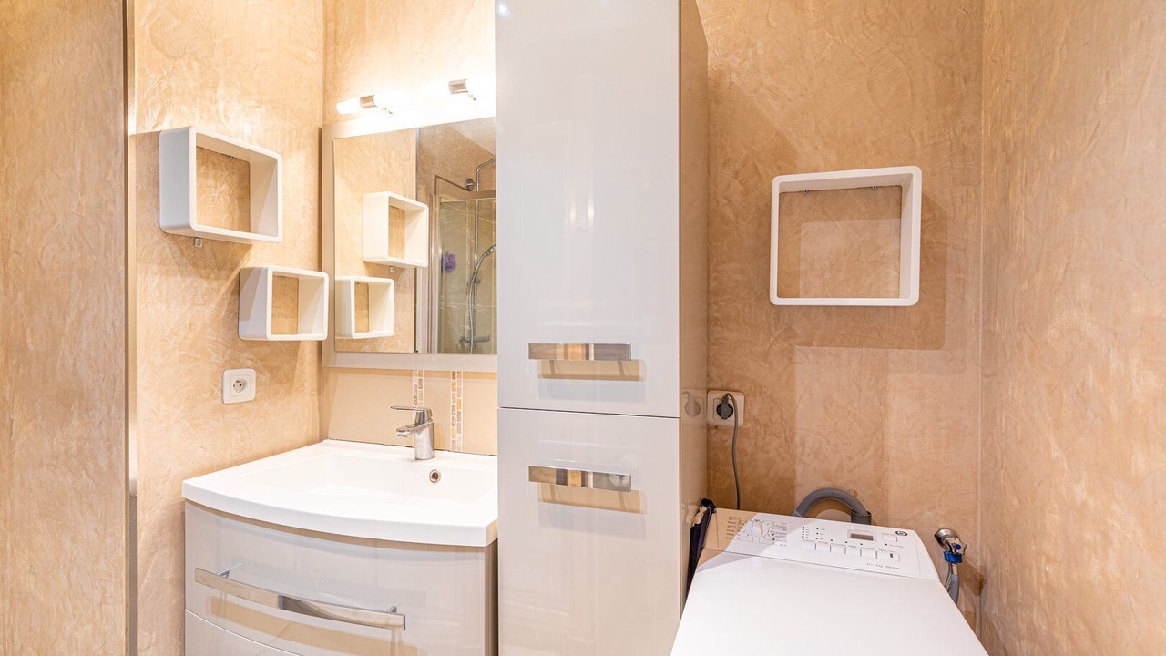 Photo of Bathroom in 13th Arrondissement