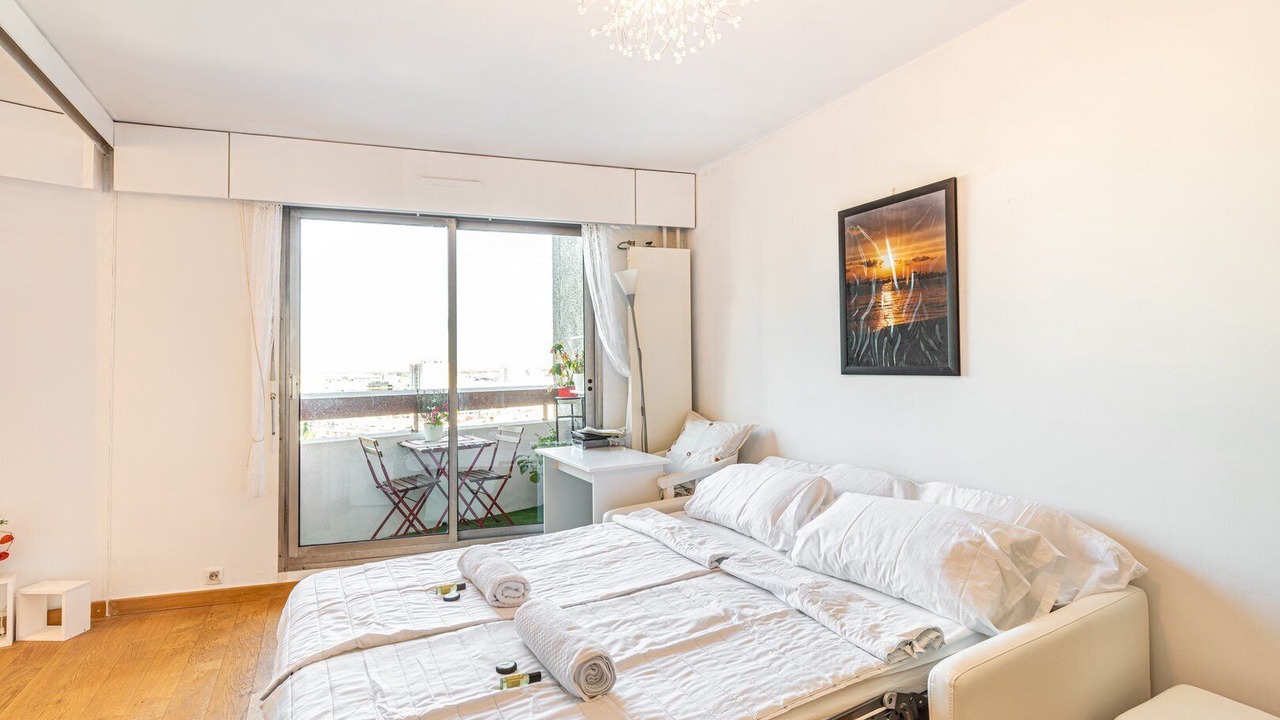 Photo of Bedroom in 13th Arrondissement