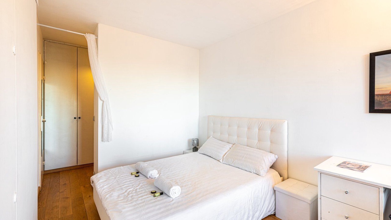 Photo of Bedroom in 13th Arrondissement