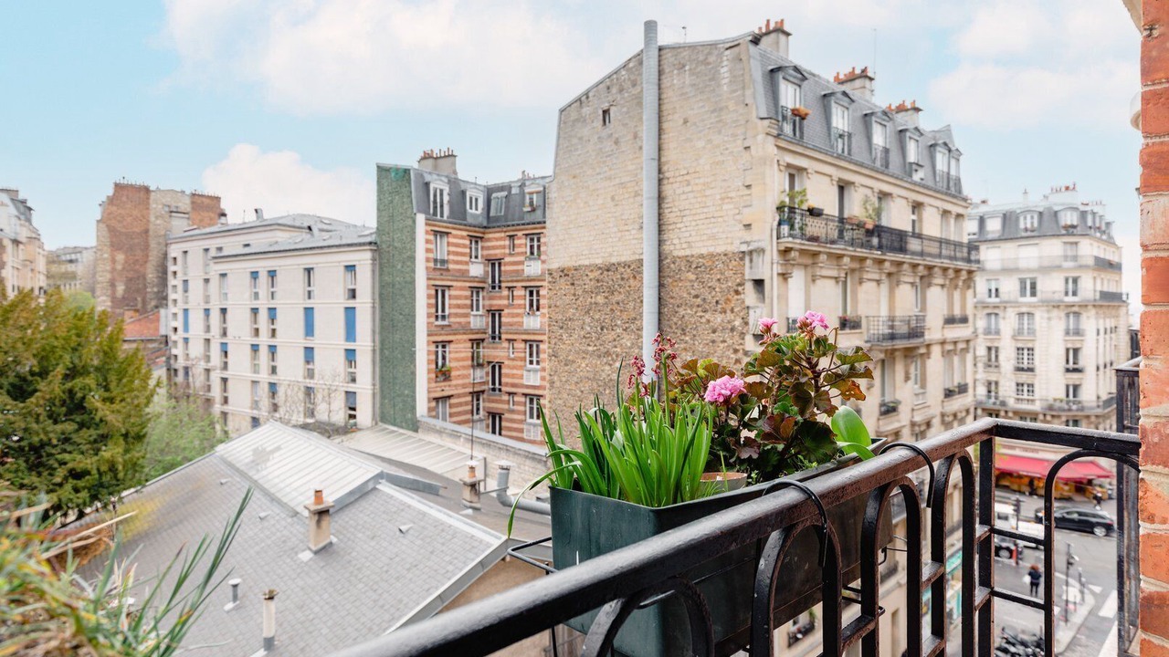 Photo of Outdoor in Clignancourt