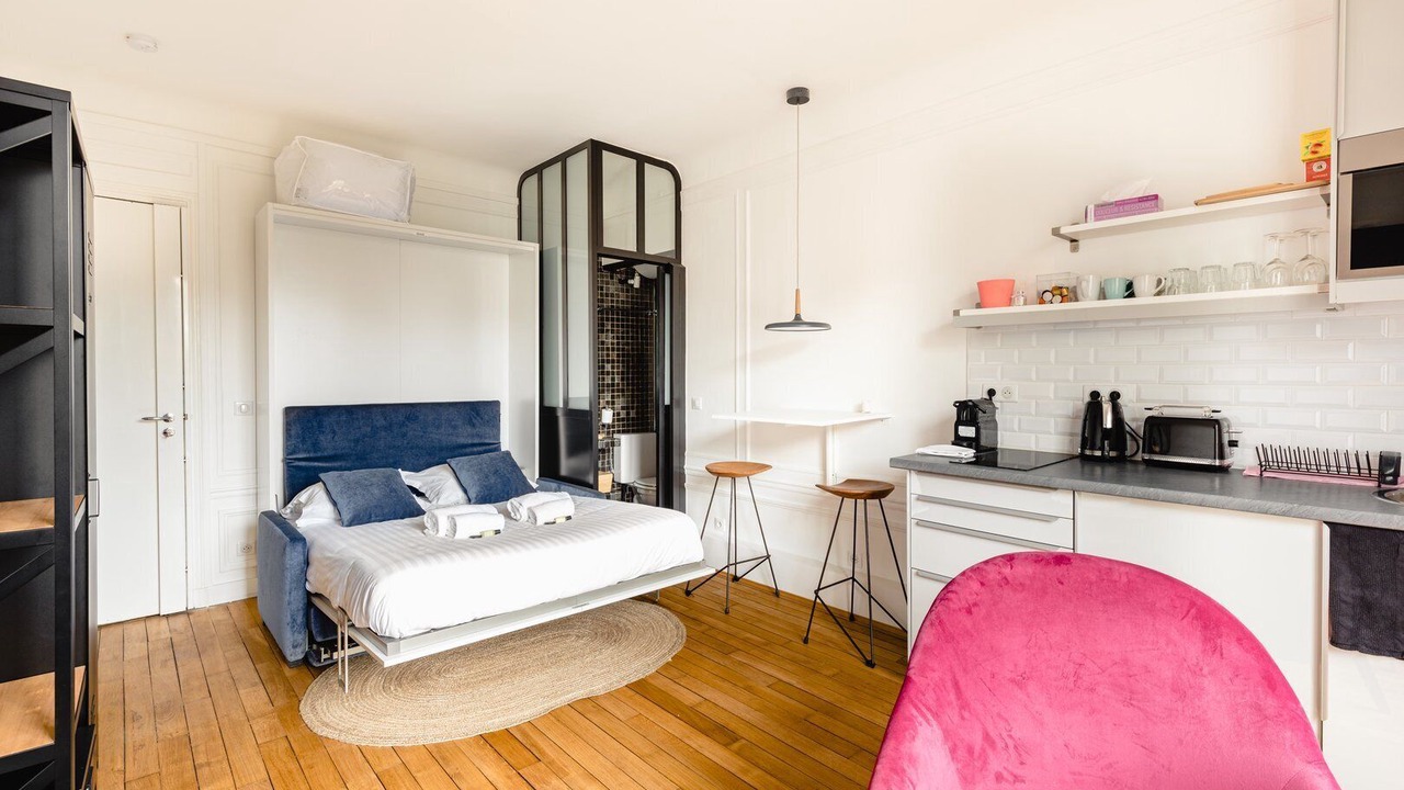 Photo of Bedroom in Clignancourt