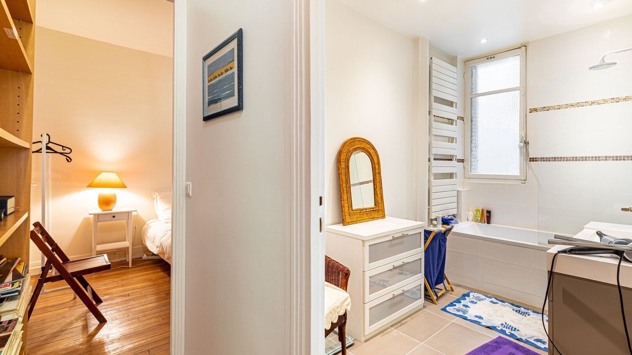 Photo of Bedroom in Prince–Marmottan