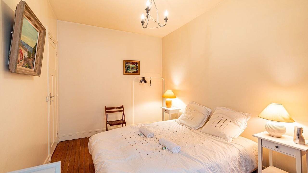 Photo of Bedroom in Prince–Marmottan