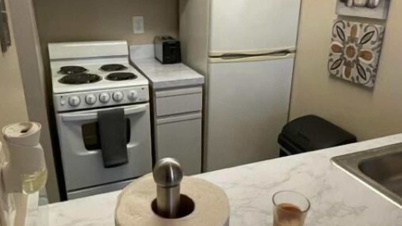Photo of Kitchen in Coliseum Central