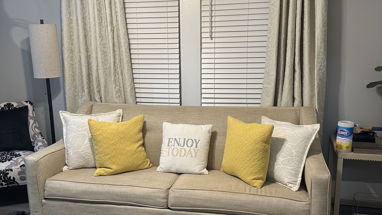 Photo of Livingroom in Tarrant