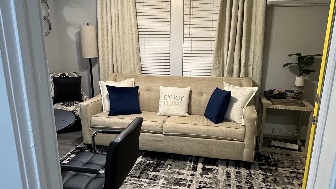 Photo of Livingroom in Tarrant