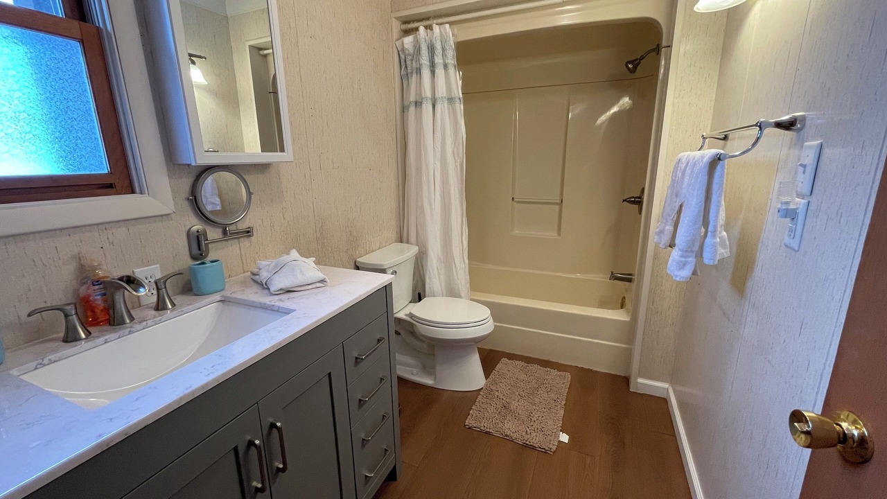 Photo of Bathroom in Cadillac