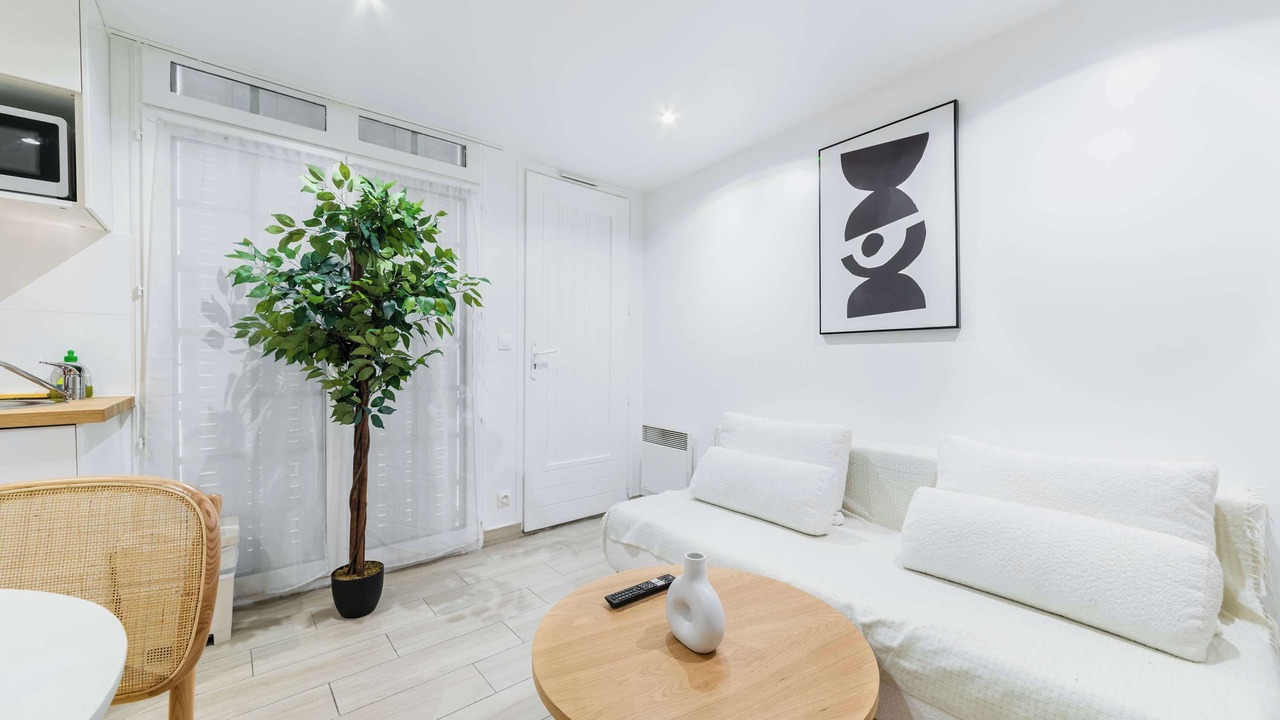 Photo of Livingroom in Les Lilas