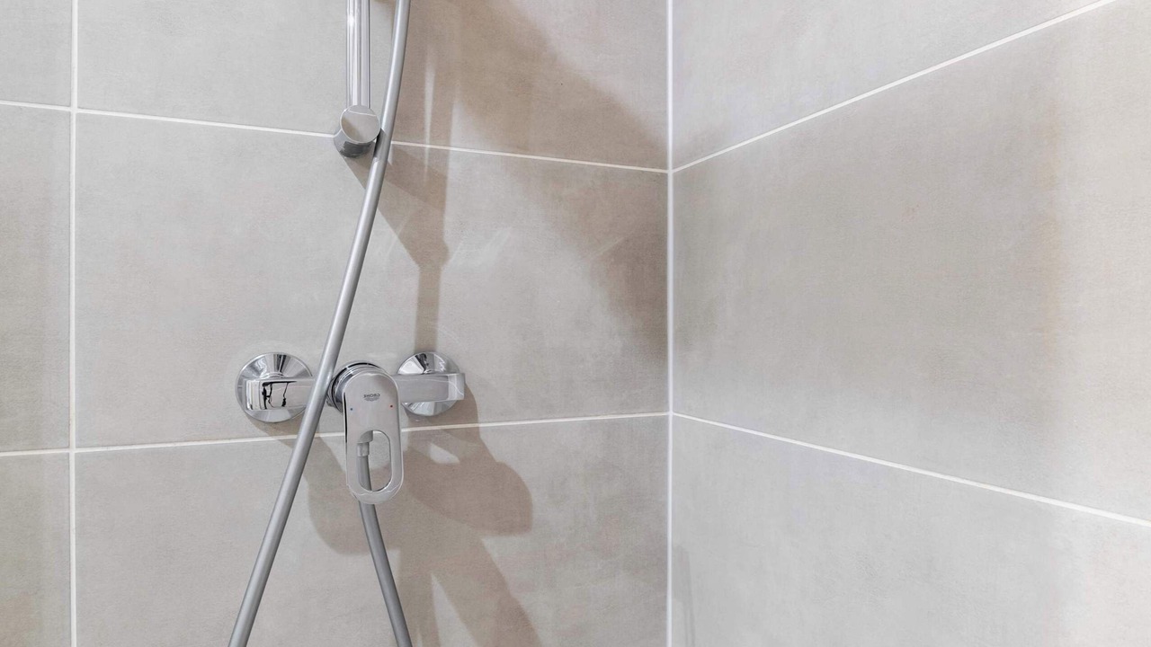 Photo of Bathroom in Les Lilas