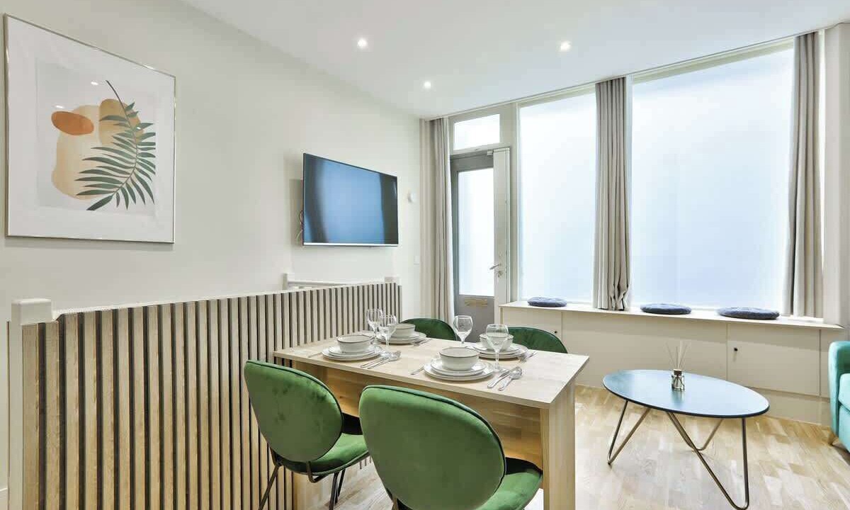 Photo of Others in Grenelle