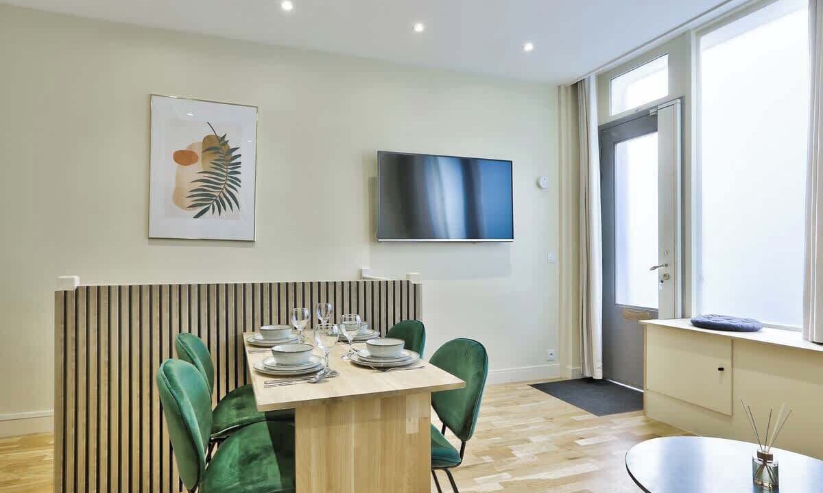 Photo of Others in Grenelle