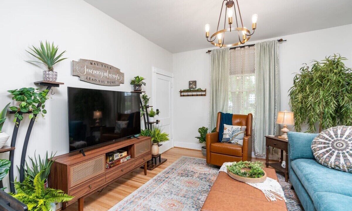 Photo of Livingroom in Staunton