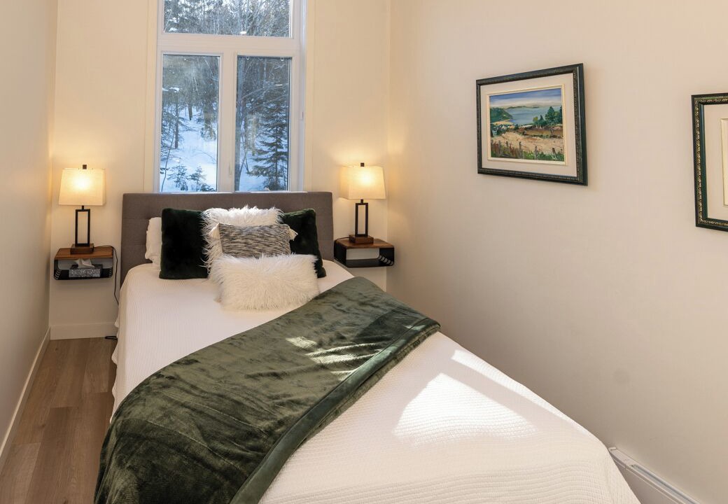 Photo of Bedroom in Baie-St-Paul