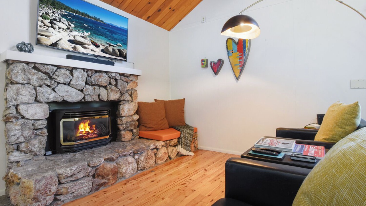 Photo of Livingroom in Carnelian Bay