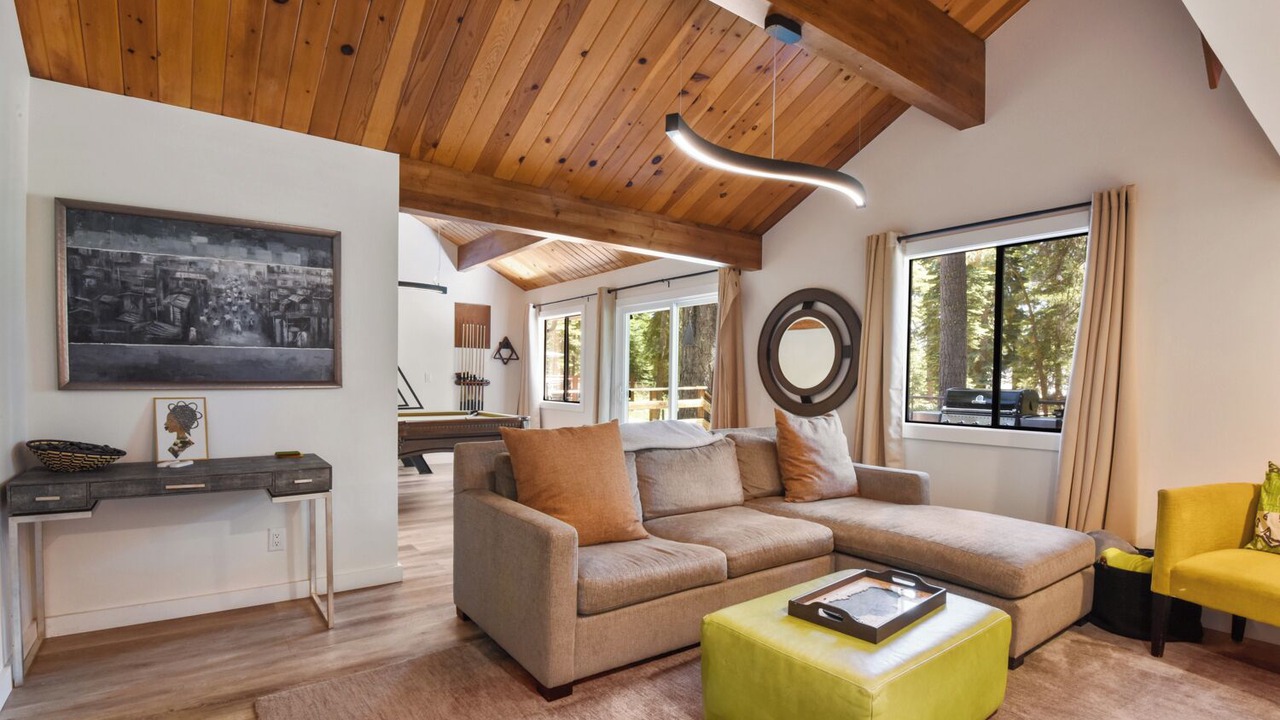 Photo of Livingroom in Carnelian Bay