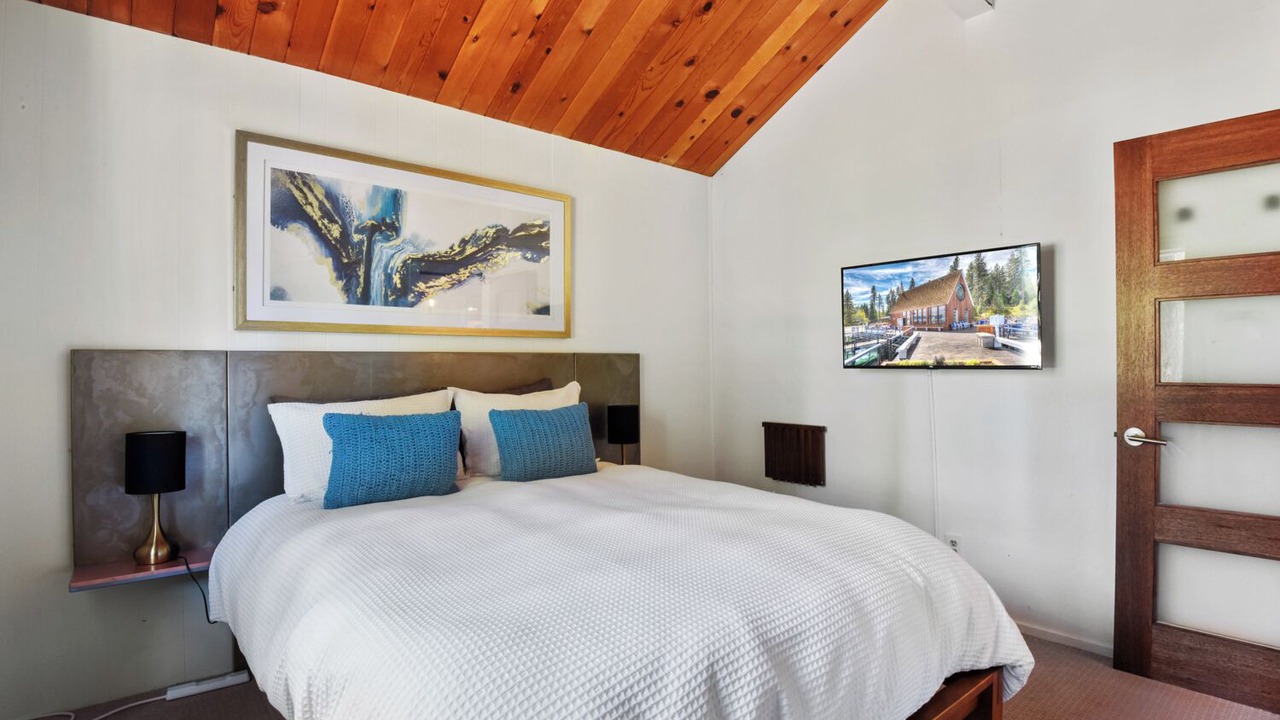 Photo of Bedroom in Carnelian Bay