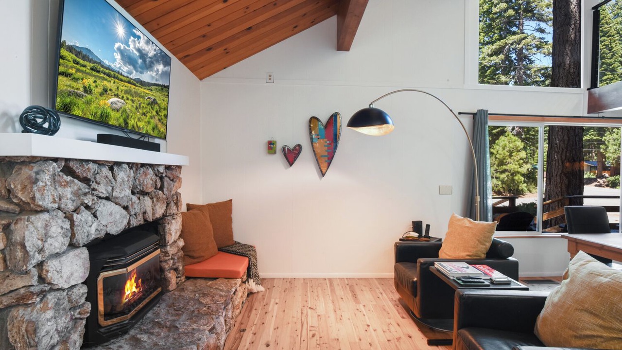 Photo of Livingroom in Carnelian Bay