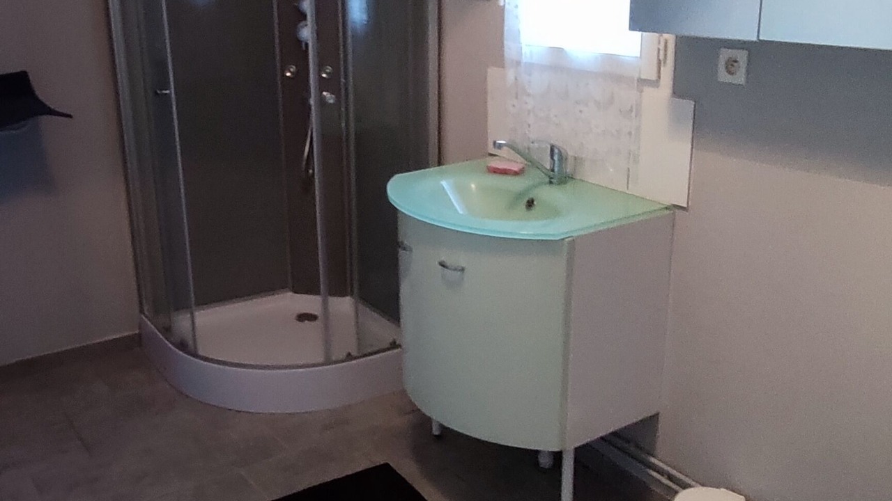 Photo of Bathroom in Etreville