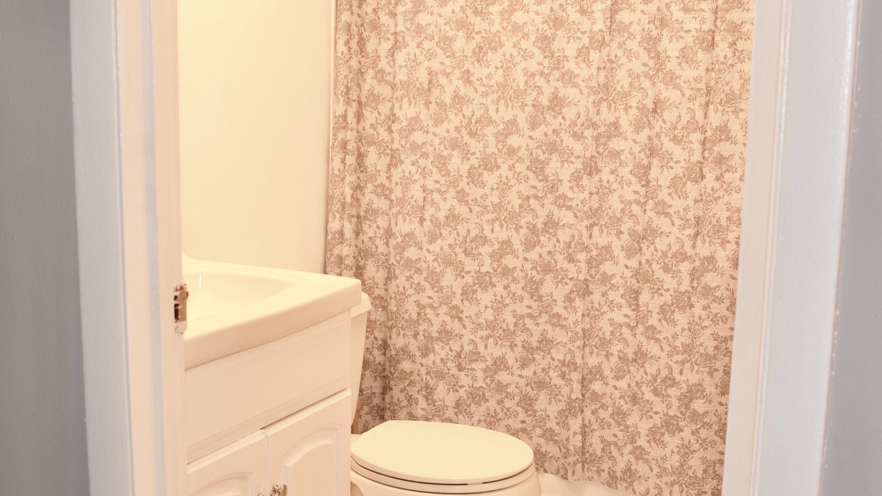 Photo of Bathroom in Cardozo