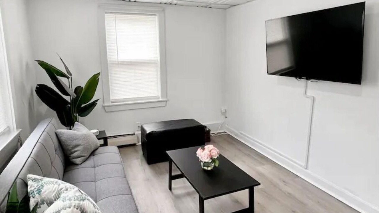 Photo of Livingroom in Jeffries Point