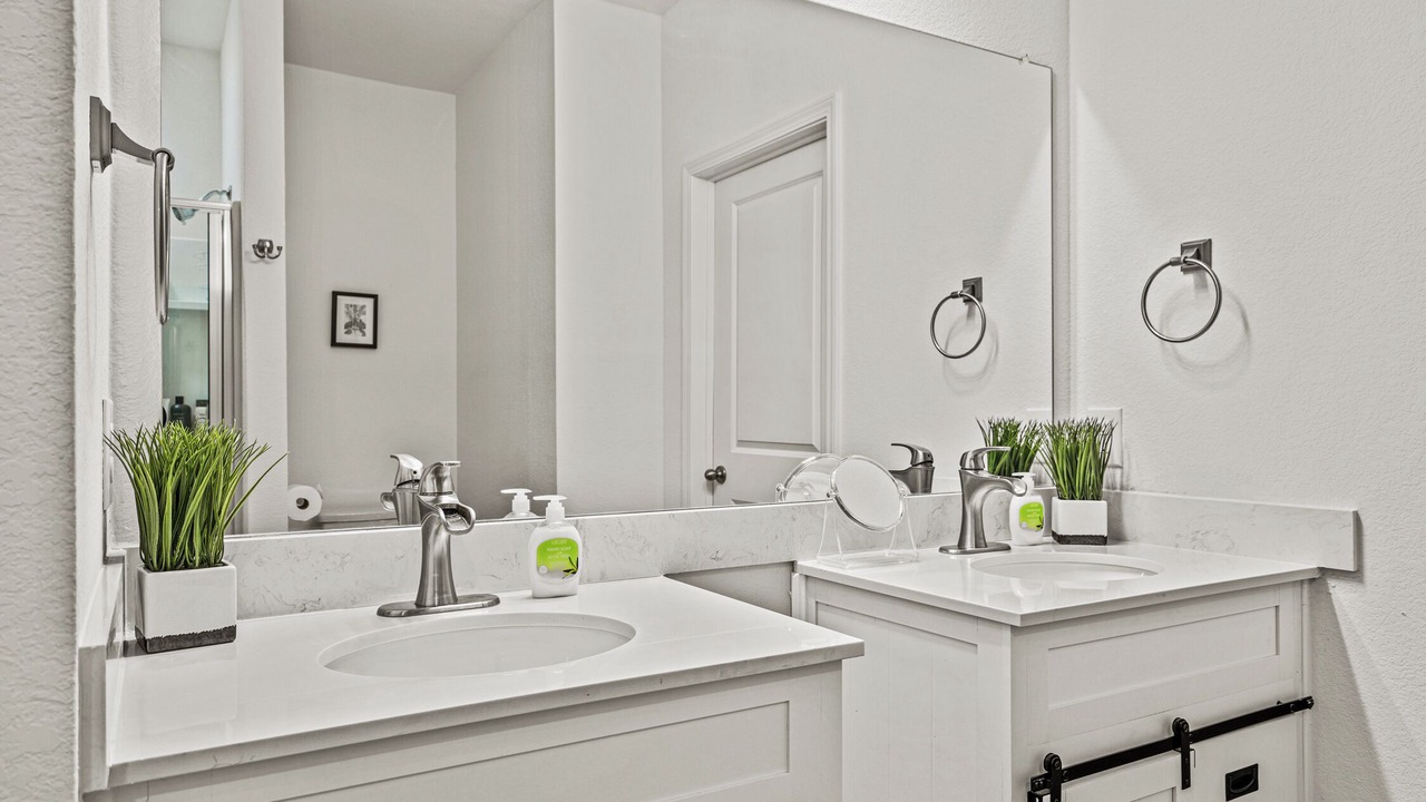Photo of Bathroom in Lavon