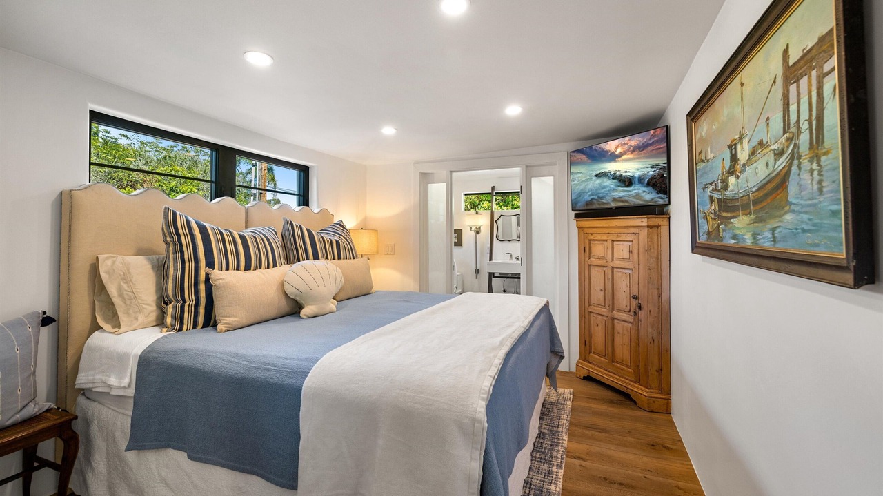 Photo of Bedroom in Coast Village