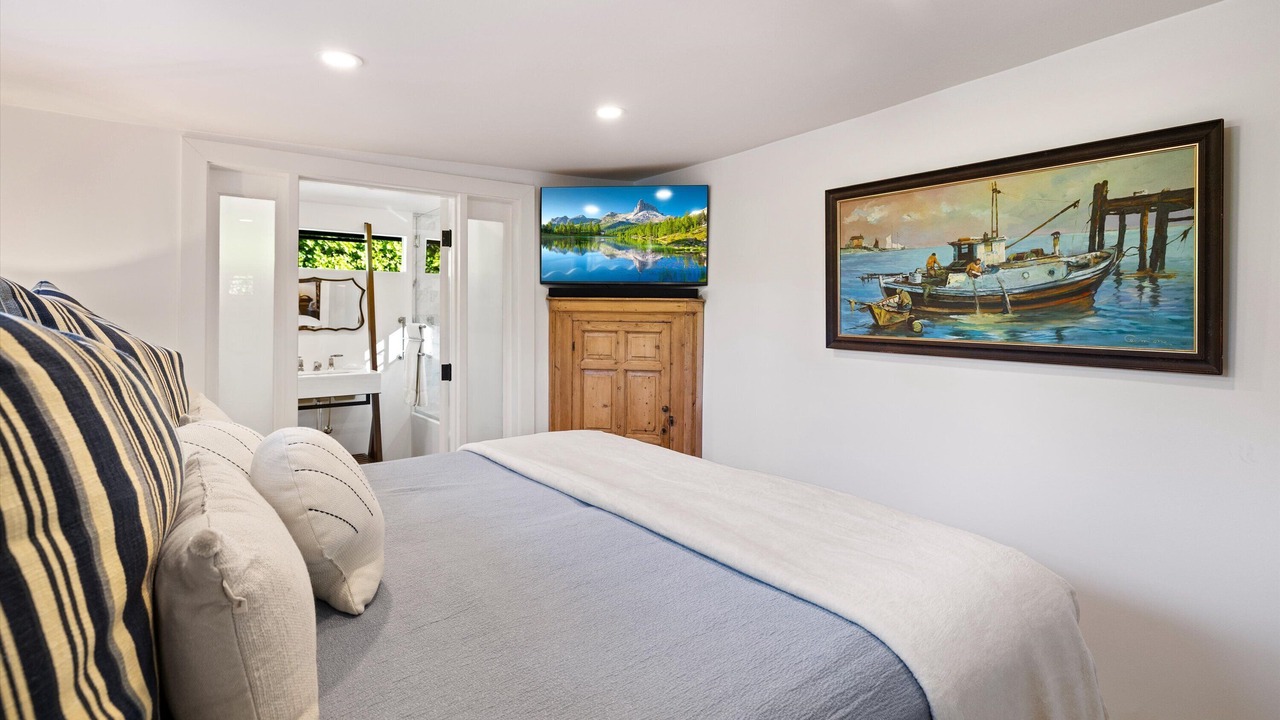 Photo of Bedroom in Coast Village