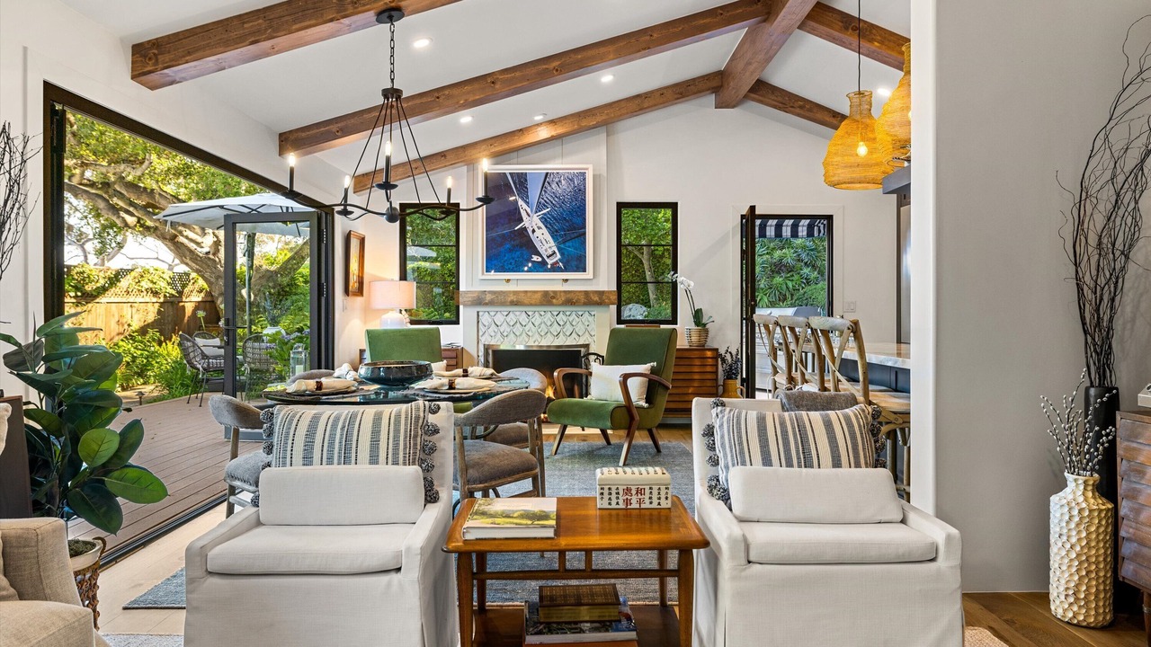 Photo of Livingroom in Coast Village