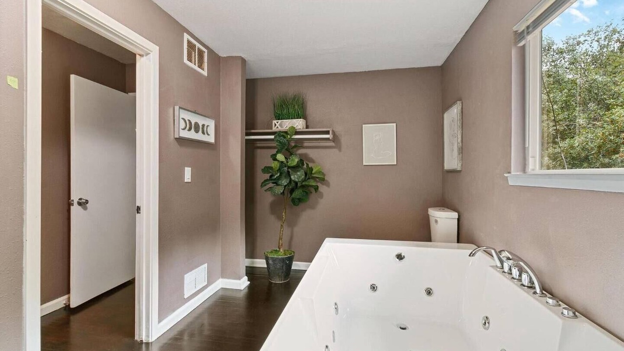 Photo of Bathroom in Auburn
