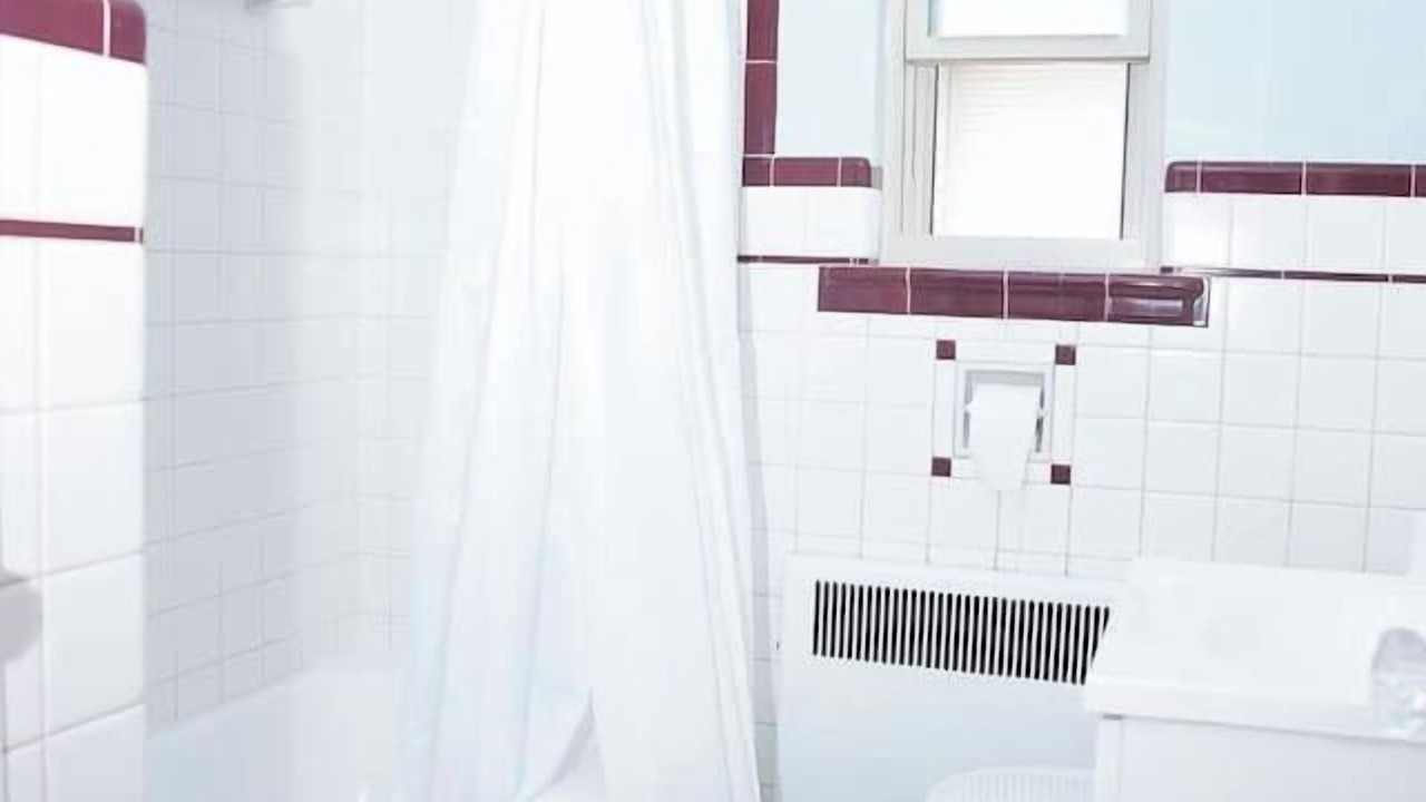 Photo of Bathroom in Roselawn Finance
