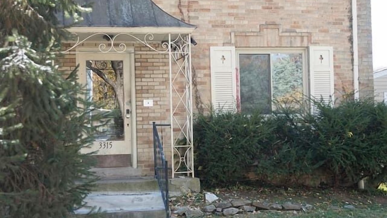 Photo of Outdoor in Roselawn Finance