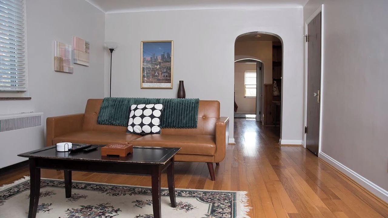 Photo of Bedroom in Roselawn Finance