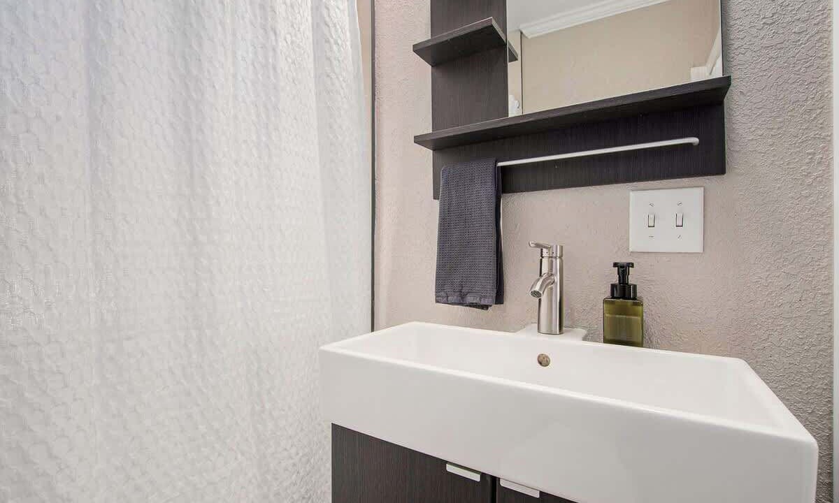 Photo of Bathroom in Tower Homes