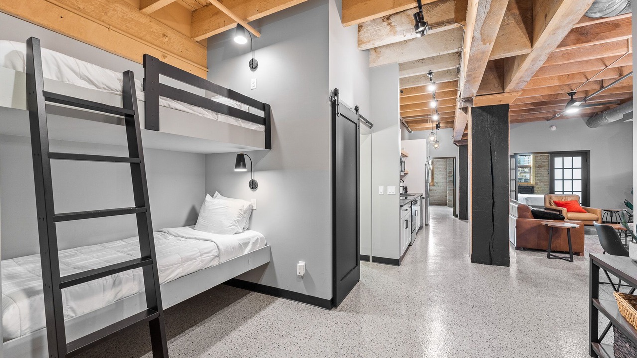 Photo of Bedroom in Canal Park